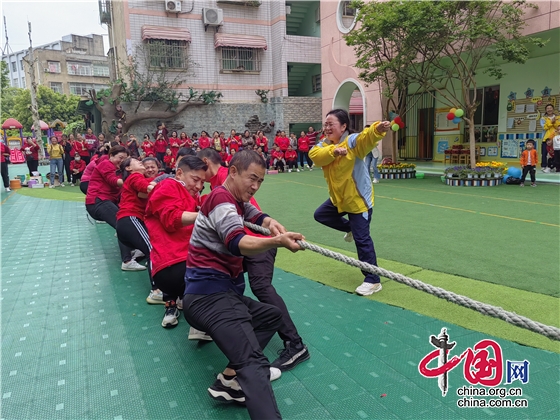 梓潼縣文昌一幼召開“趣味無限 傳承經典 繽紛時代”主題春季運動會