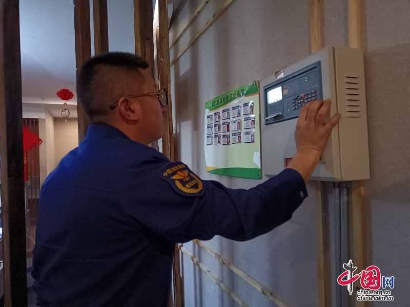安居消防大队常态化开展“双随机、一公开”消防安全检查工作