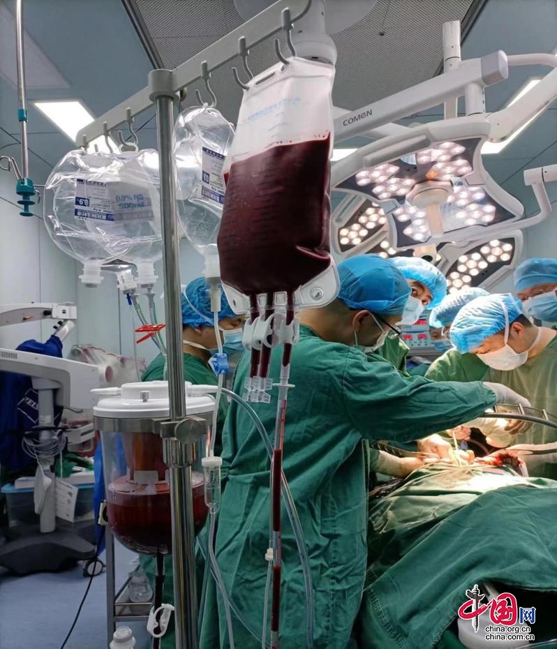 廣元市第三人民醫院：多科協作4小時手術搶回患者生命