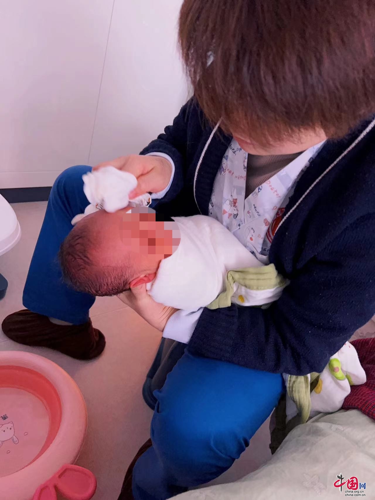 廣元市婦幼保健院開展新生兒到府特色服務