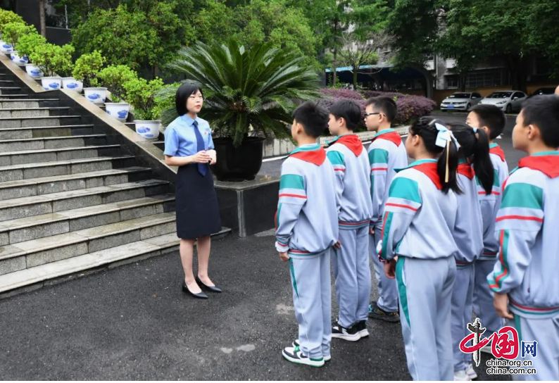 四川蓬安縣檢察院開展“檢愛同行·共護花開”檢察開放日活動