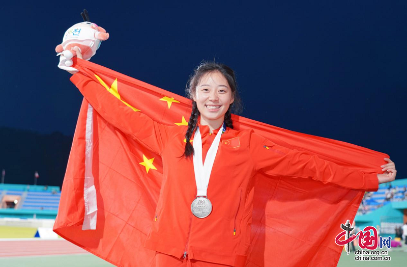 亚青赛资阳籍运动员百米夺银