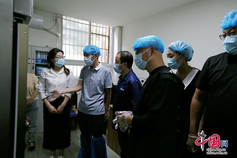 四川省学校食品安全专家小组到广安职业技术学院开展2022年度学校食品安全风险防控评议复核工作