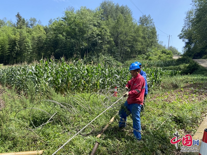 綿陽北川：戰(zhàn)高溫 抓電改 確保市民夏季用電