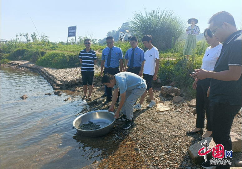 四川高坪檢察公益行|增殖放流促修復 益心為公護生態