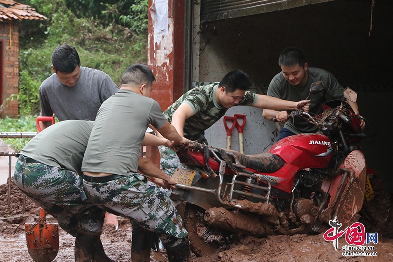 敘永縣水尾鎮：以“汛”為令 全鎮上下全力以赴防汛減災