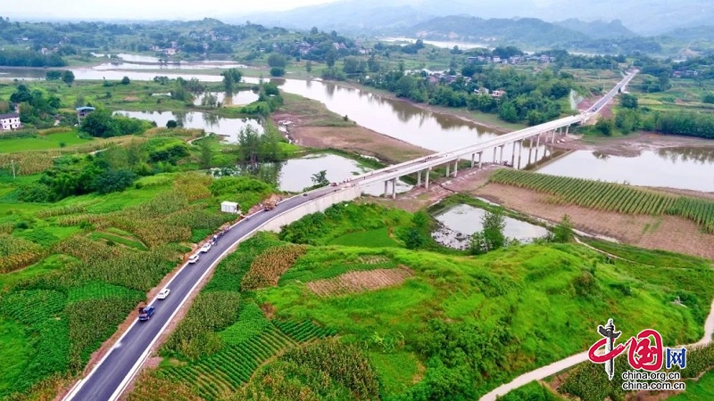 鄰水：聚焦交通建設大會戰(zhàn) 跑出項目建設“加速度”