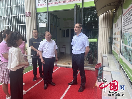 梓潼县宣传部部长高安一行检查学校开学、校园安全、食品安全等工作