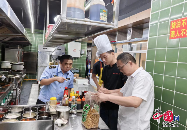 四川儀隴縣市場監督局：中秋國慶強監管 食品安全早護航