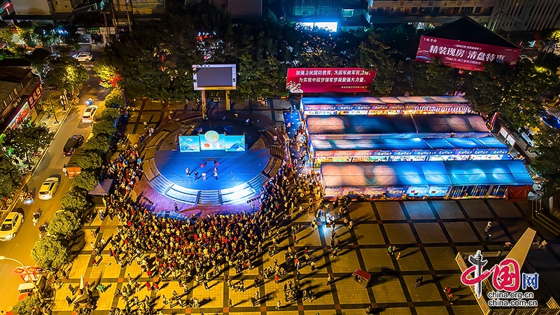 文艺晚会 庙会 音乐会接踵而来 为自贡荣县市民假期生活持续升温