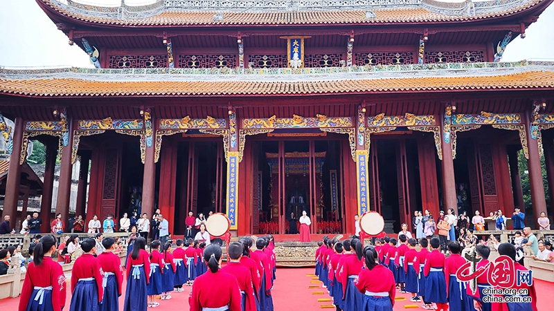 国庆假期 自贡市富顺县文庙广场民俗活动精彩纷呈