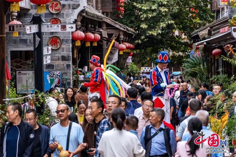 “双节”期间 彭州接待游客140.15万人次旅游总收入8.14亿元